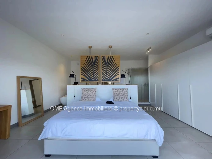 RIVIERE NOIRE -  Beautiful seafront penthouse - 4 bedrooms
