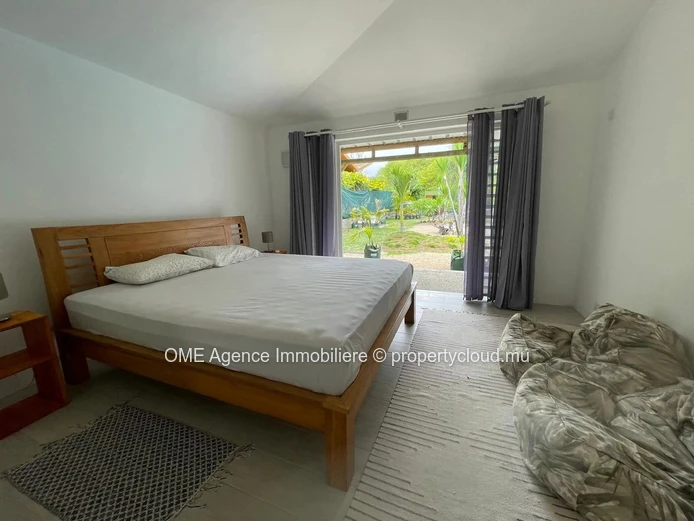Villa meublée avec vue montagne, piscine et studio indépendant