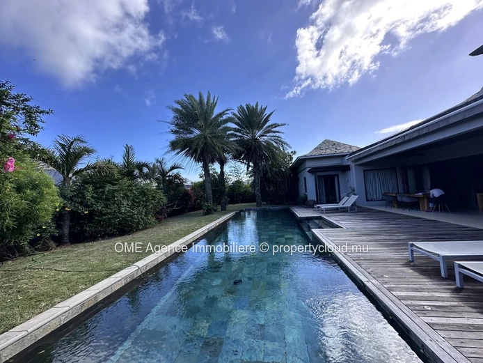 GRAND BAIE - Villa de haut standing entouree de nature - 5 chambres