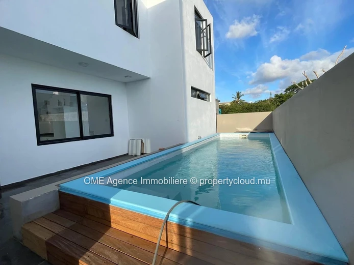 Maison neuve avec piscine et vue dégagée – 3 chambres | Albion