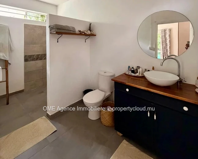 Superbe Maison Familiale Meublée | Piscine, Salle Cinéma & Services Inclus