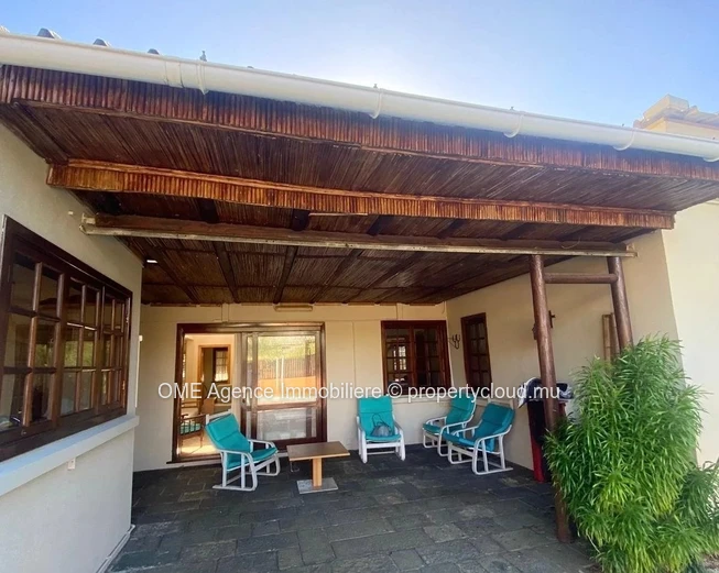 Grande villa familiale 420 m² | Piscine & vue tourelle | Black Rock - Tamarin