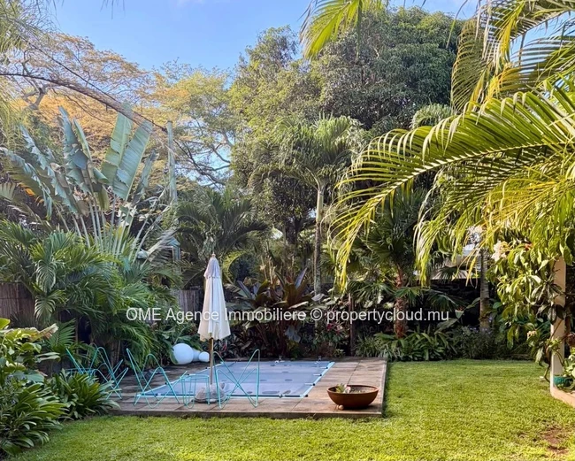 Superbe Maison Familiale Meublée | Piscine, Salle Cinéma & Services Inclus