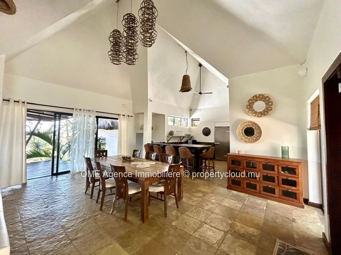 Villa d’exception avec vue panoramique sur mer et montagnes – Tamarin