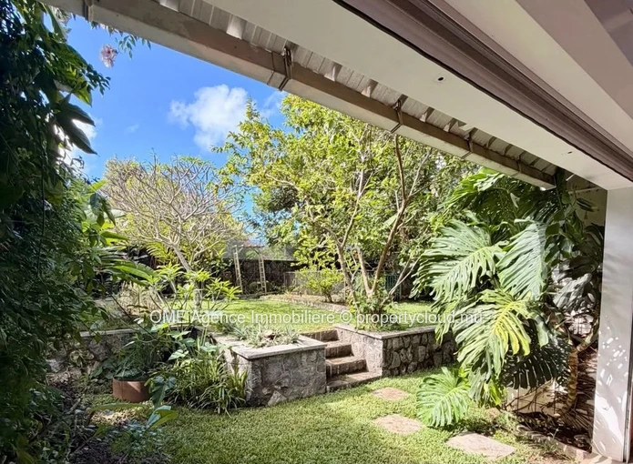 Superbe Maison Familiale Meublée | Piscine, Salle Cinéma & Services Inclus