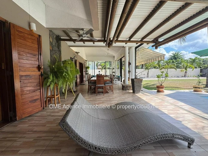 Bright and Spacious Home with Pool – Morcellement Les Multipliants