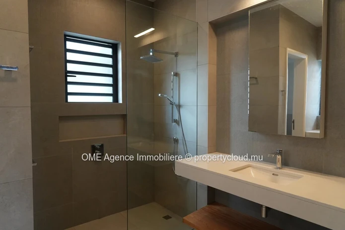 Appartement spacieux de 4 chambres avec vue sur la montagne
