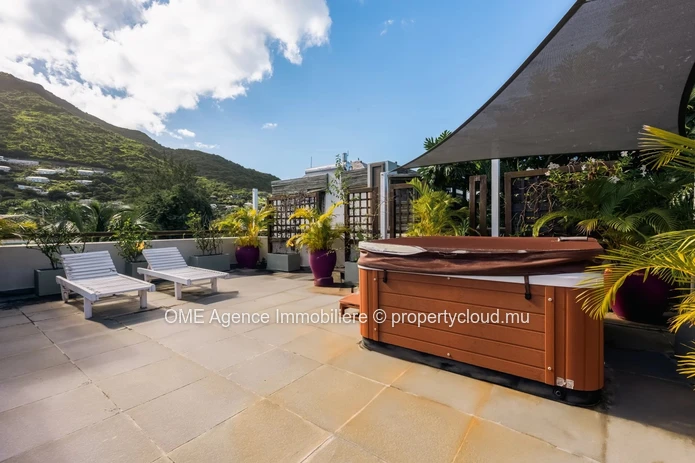 LA PRENEUSE - Votre oasis privée, superbe villa de 5 chambres