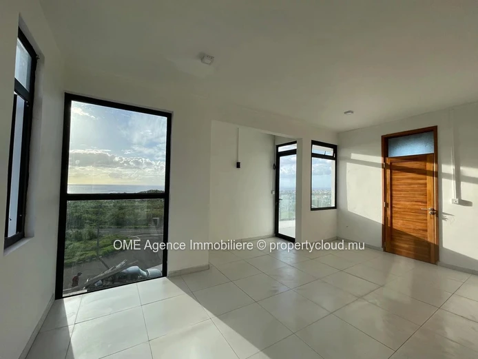 Maison neuve avec piscine et vue dégagée – 3 chambres | Albion