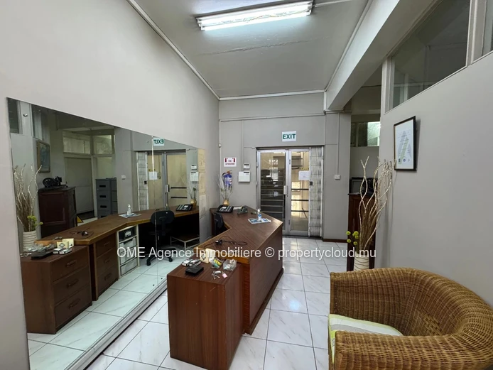 À vendre – Bureau de 165 m² – Quatre Bornes