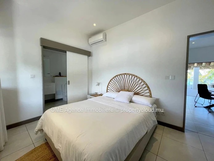 RIVIERE NOIRE -  Beautiful seafront penthouse - 4 bedrooms