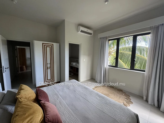 Appartement d'exception – 3 chambres en suite | L'Estuaire, Balise Marina, Rivière Noire | Vue montagne | Accessible ...