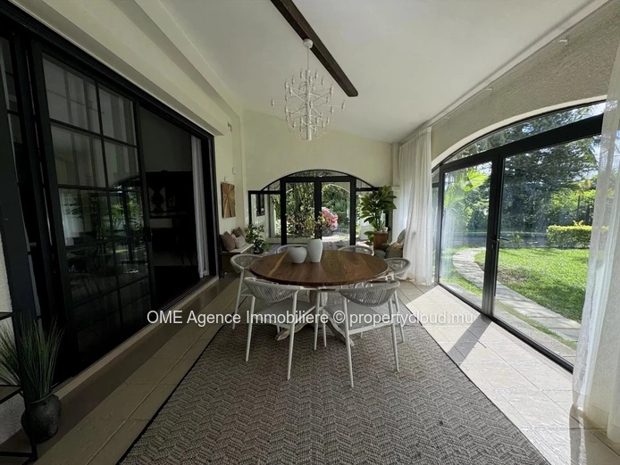 Villa neuve d'exception — 400 m² | 6 chambres | 5 salles de bains