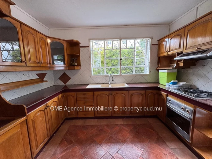 FLOREAL - - magnifique maison - 4 chambres