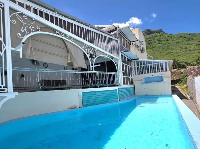 Charmant Duplex avec Piscine Privée à Tamarin
